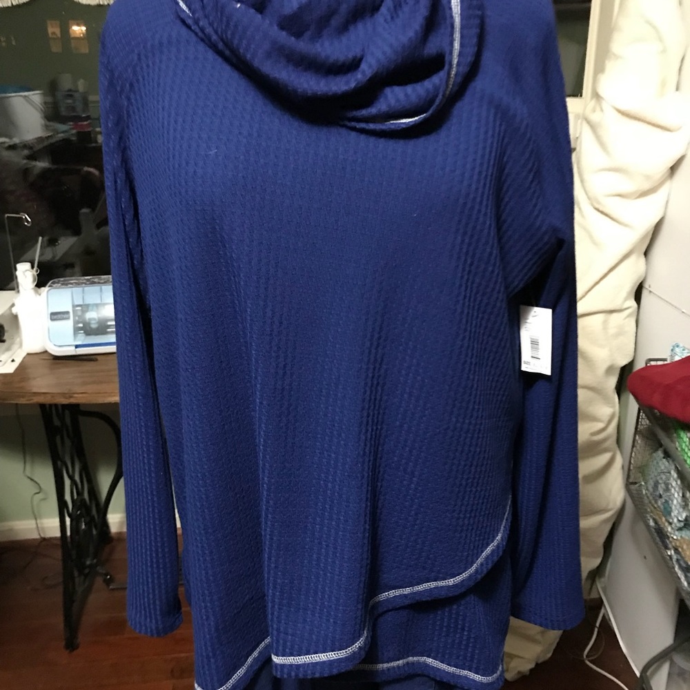Royal blue top perfect for fall and spring.